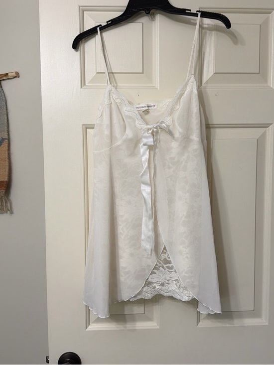 Victoria's Secret Other - Victoria's Secret Cream Lace-Trim Camisole